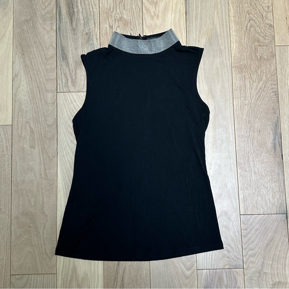 Gracia Black Metal Neck Trim Top - Picture 3 of 10